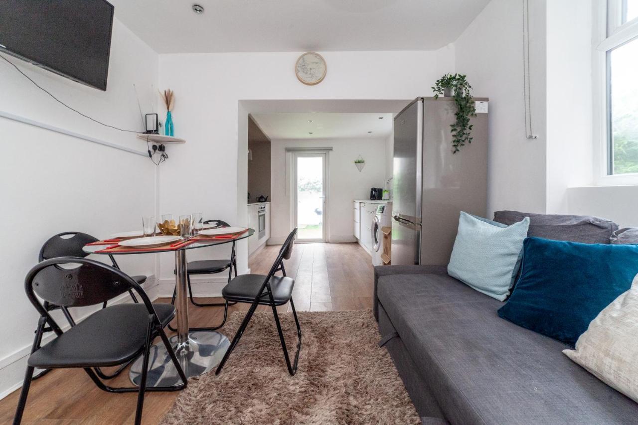 The Orange Garden 2 Bed Serviced Apartment Near Notting Hill Portobello Market لندن المظهر الخارجي الصورة